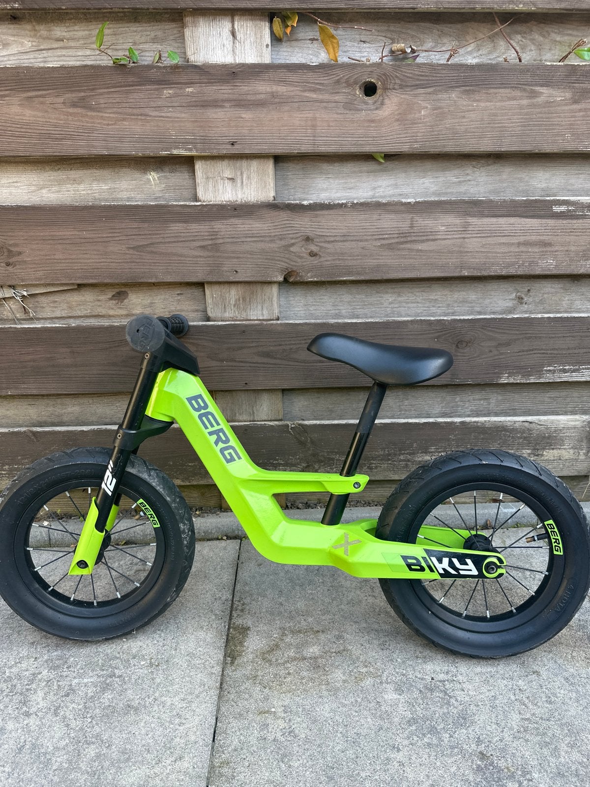BERG Biky loopfiets - 12-inch - vanaf 2 jaar, Ophalen, Zo goed als nieuw, Minder dan 16 inch
