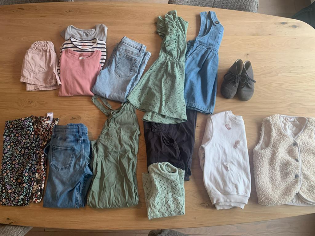 Meisjeskleding pakket maat 110 (15 stuks) + Pisamonas schoen, Ophalen of Verzenden, Gebruikt, Meisje, Setje