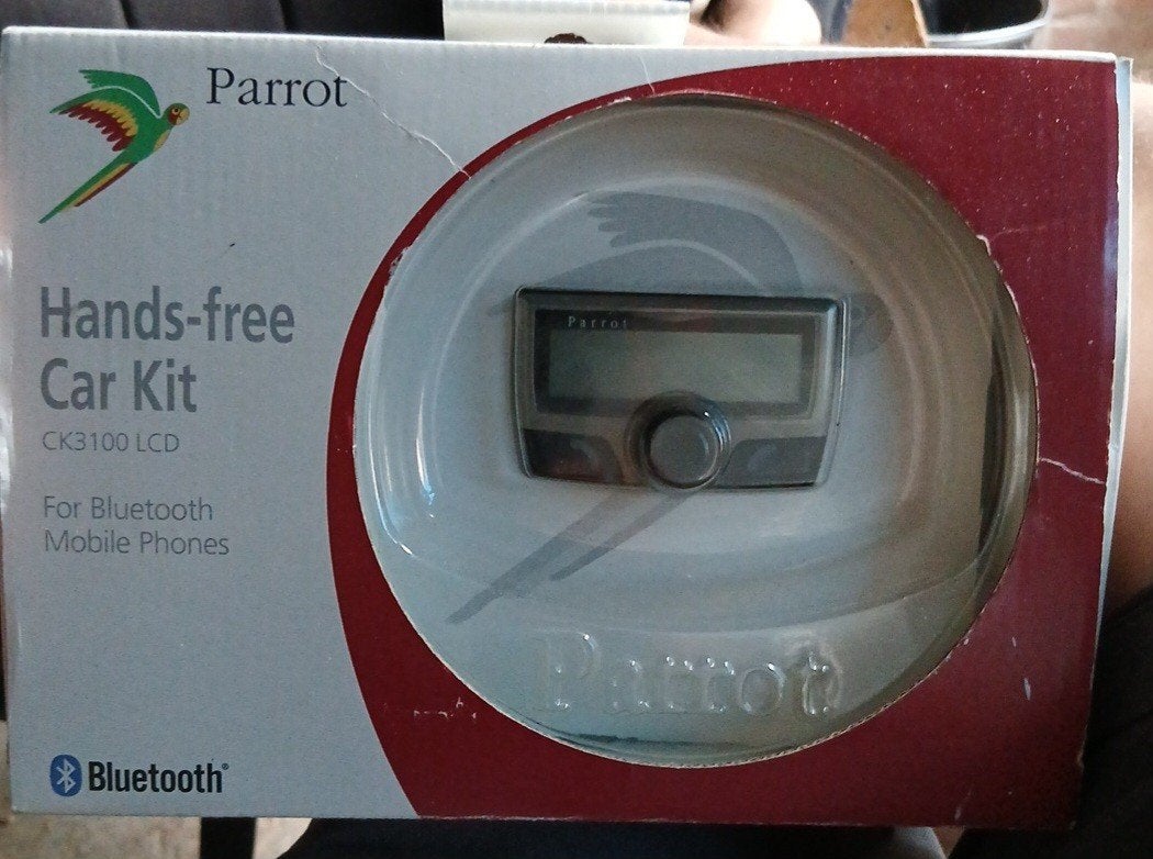 Parrot CK3100 LCD handsfree Carkit - Nieuw in doos, Auto diversen, Carkits, Nieuw, Ophalen of Verzenden