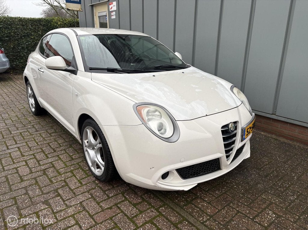 Alfa Romeo MiTo 1.3 JTDm ECO Essential AIRCO//CRUISE//NAVI//, Voorwielaandrijving, Stof, Gebruikt, Zwart