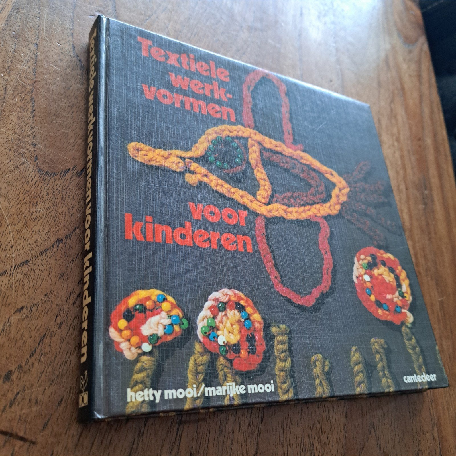 Textiele Werkvormen voor kinderen 5-12 jaar, mooi exemplaar, Boeken, Ophalen of Verzenden, Zo goed als nieuw, Geschikt voor kinderen