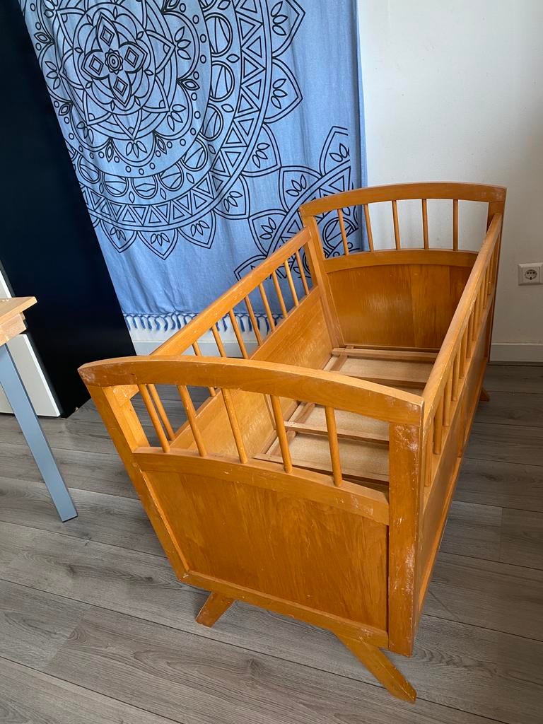 Retro ledikant, Kinderen en Baby's, Ophalen of Verzenden, Zo goed als nieuw, Ledikant