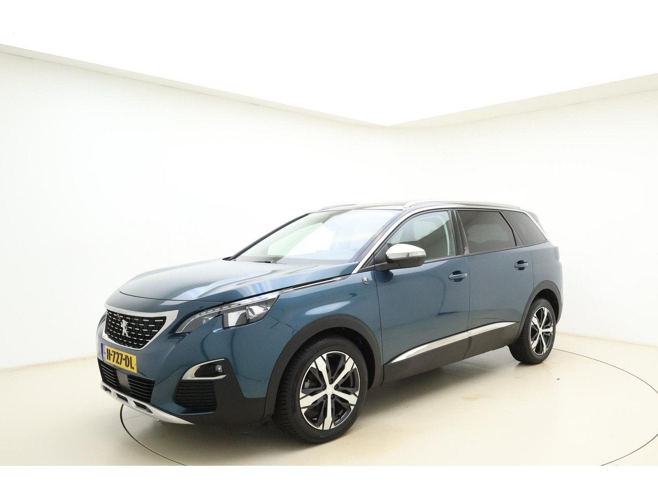 Peugeot 5008 1.2 PureTech Crossway Leer/Alcantara l 360 came, Gebruikt, 1199 cc, 7 stoelen, Parkeersensor