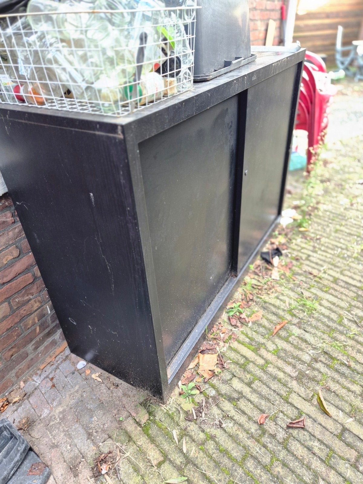 Goed werkende zware kast voor bloempotten of opslag, Ophalen, Gebruikt