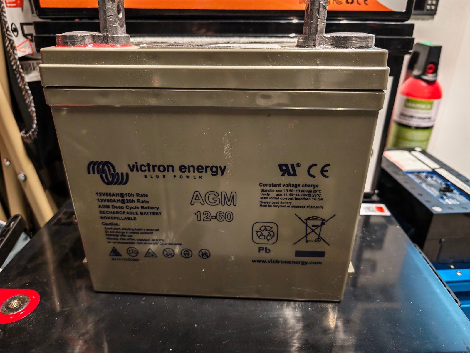 Victron Energy AGM 12-60 Accu - Januari 2025, Ophalen, Zo goed als nieuw
