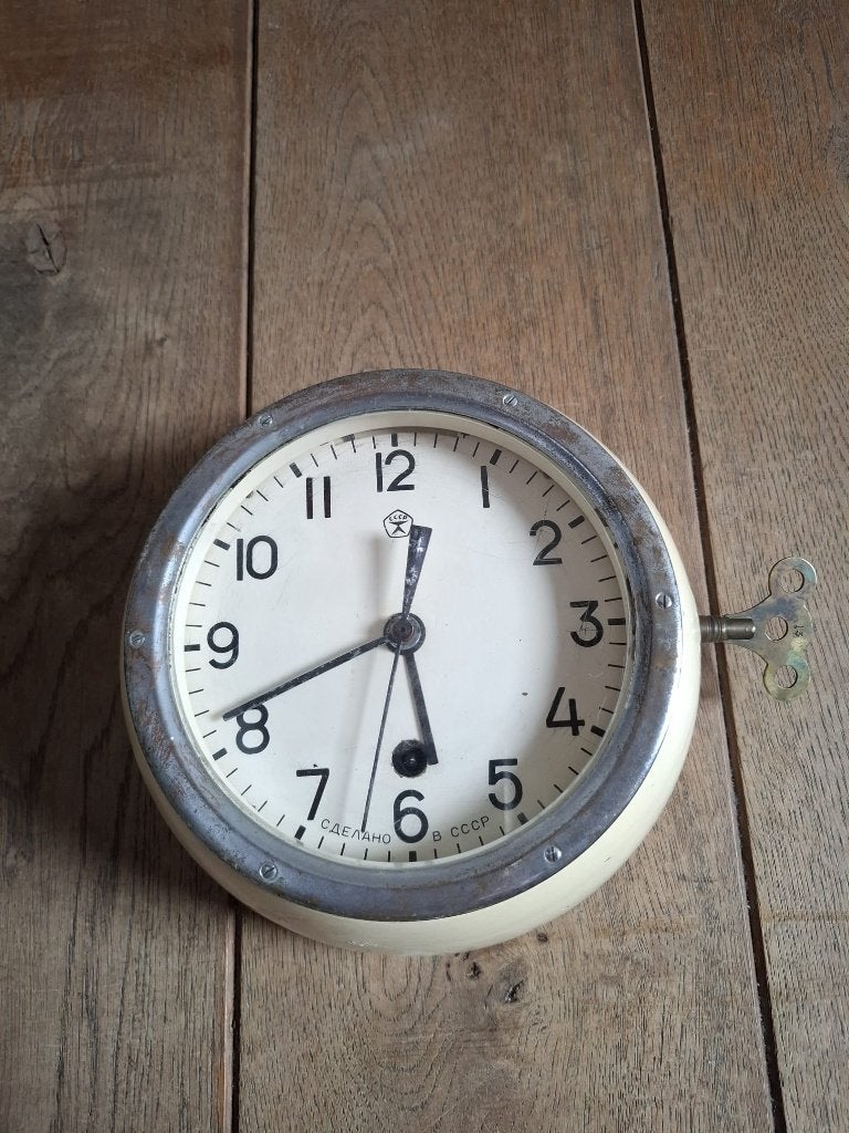 Klok, Ophalen of Verzenden