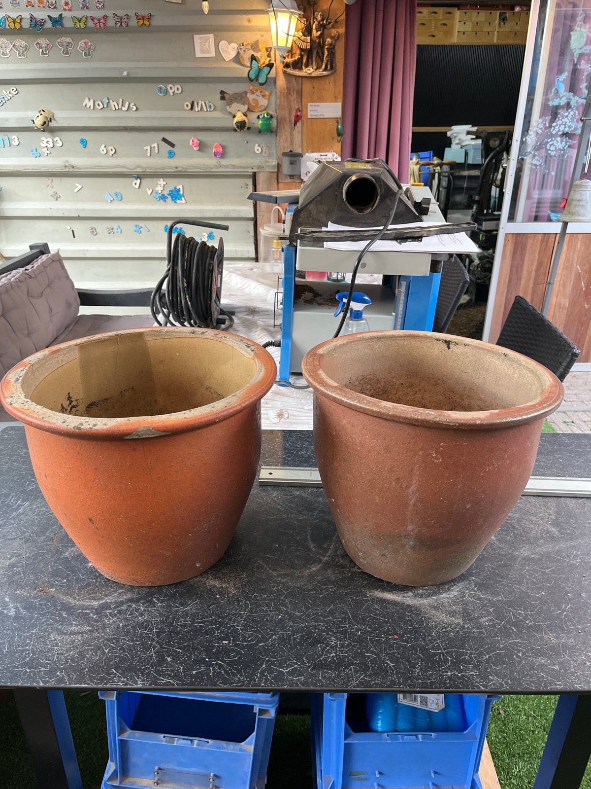 Set van 2 gebruikte terracotta bloempotten, 25 tot 40 cm, Gebruikt, Rond, Binnen