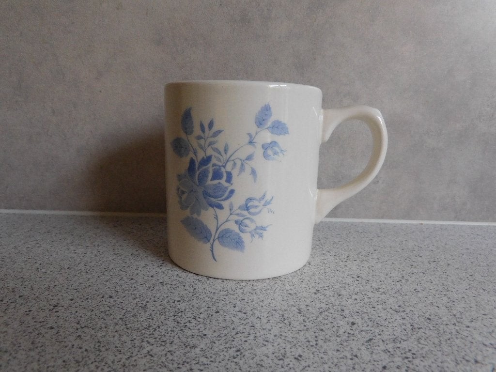 Mok Fleurs des Bleues Royal Boch, Keramiek, Landelijk/Boerenbont, Zo goed als nieuw, Royal Boch