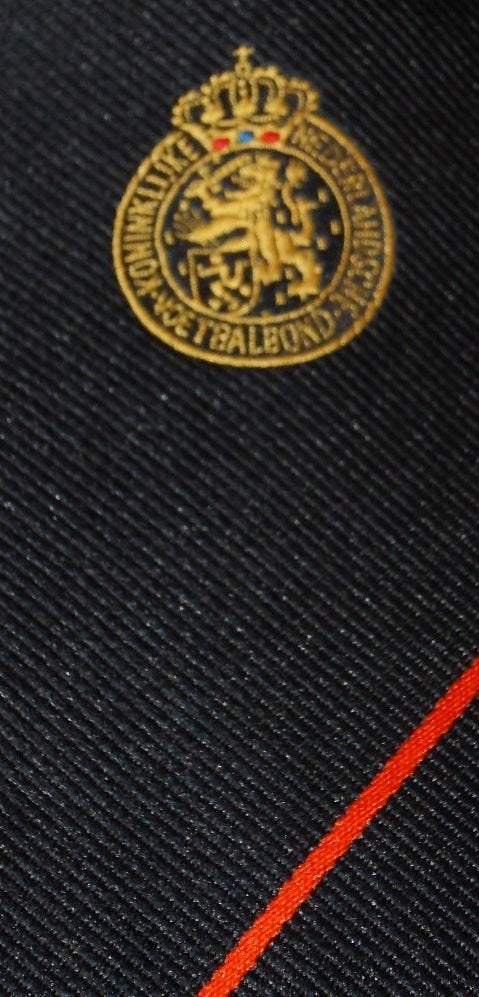 KNVB stropdas Koninklijke Nederlandse Voetbal Bond logo, Verzamelen, Ophalen of Verzenden, Nieuw, Overige binnenlandse clubs, Overige typen
