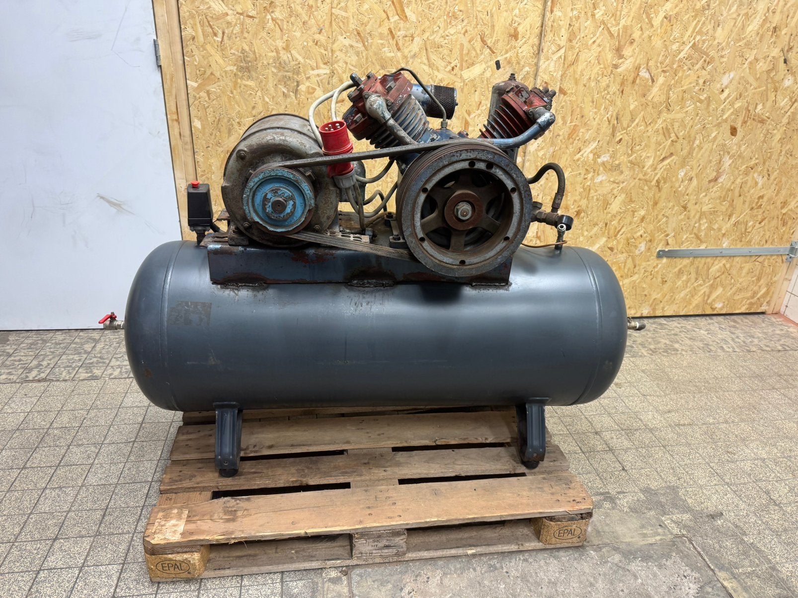 Atlas Copco compressor, 100 liter of meer, Ophalen of Verzenden, Zo goed als nieuw