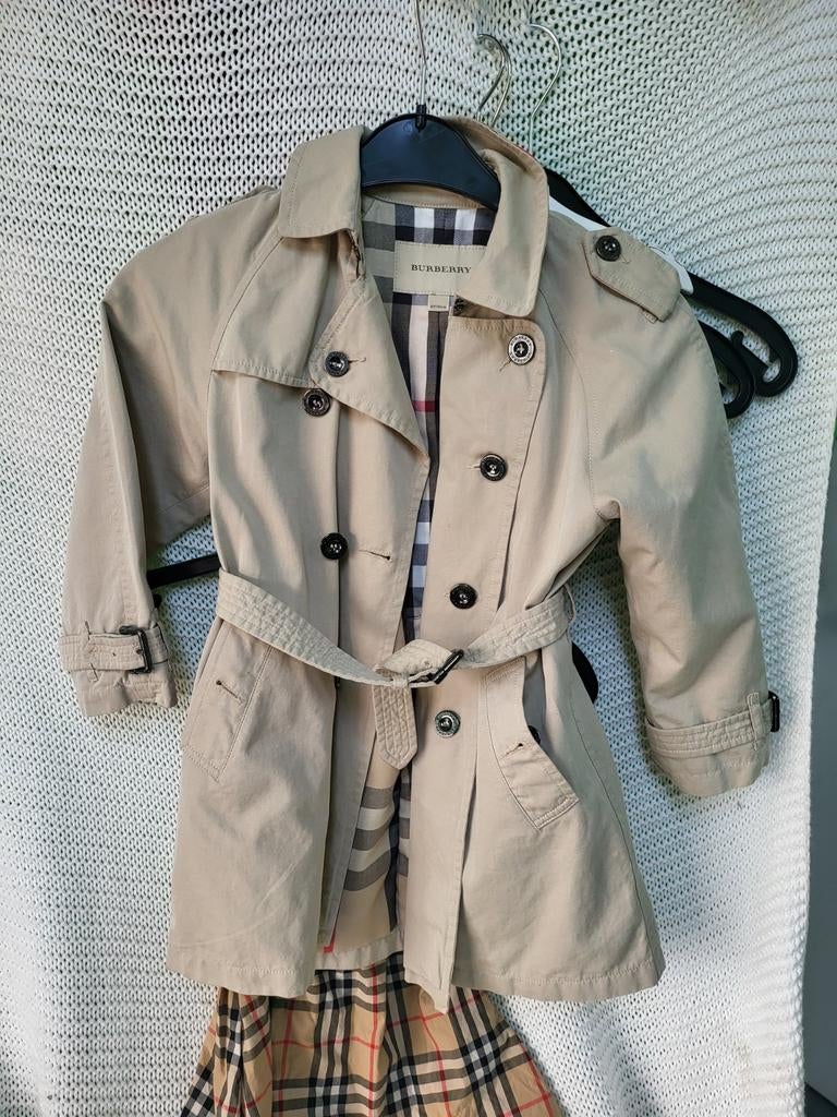Burberry jas maat 110 zgan design designer merkkleding, Jongen of Meisje, Ophalen of Verzenden, Zo goed als nieuw, Burberry
