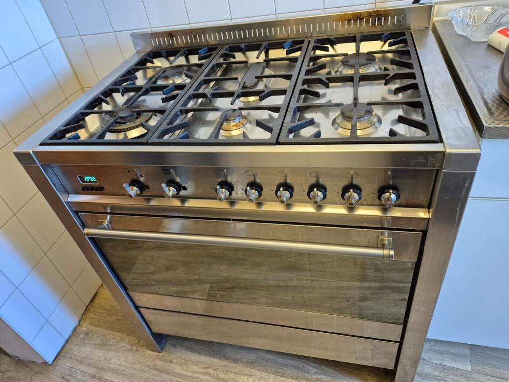 6 pits gasfornuis SMEG, 60 cm of meer, Ophalen of Verzenden, Gas, Vrijstaand