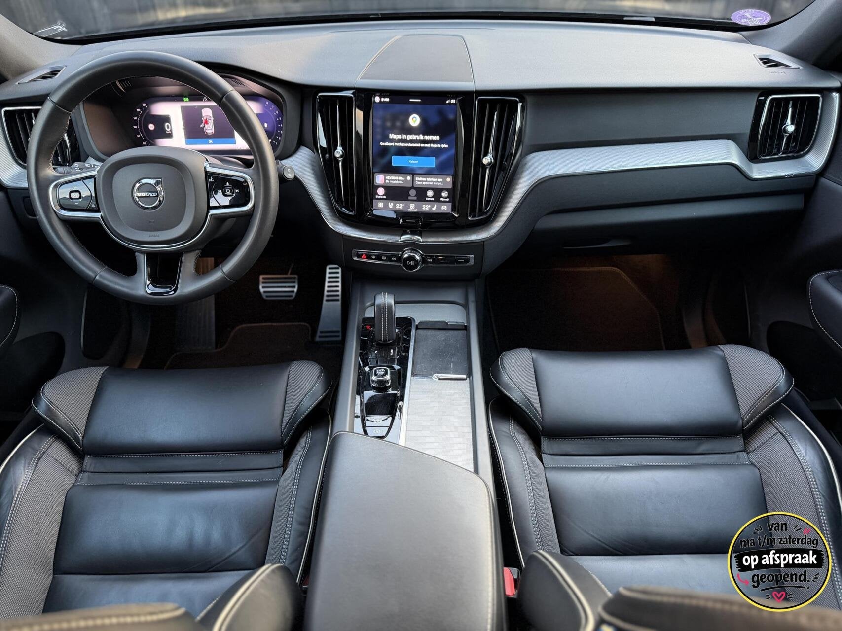 Volvo XC60 2.0 B4 Plus Dark| Facelift| Trekhaak| vol opties|, 12 maanden, 4 cilinders, Automatische klimaatregeling, 14 km/l
