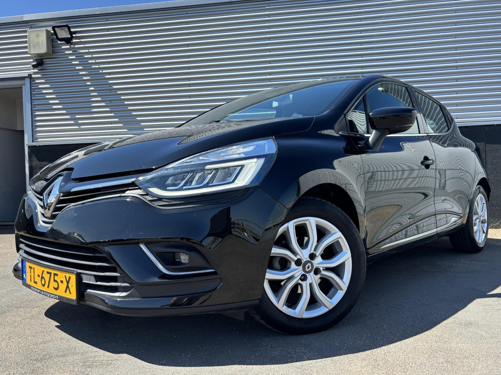 Renault Clio 0.9 TCe Intens / nederlandse auto dealer onderh, Auto's, Renault, Voorwielaandrijving, 898 cc, Stof, Gebruikt