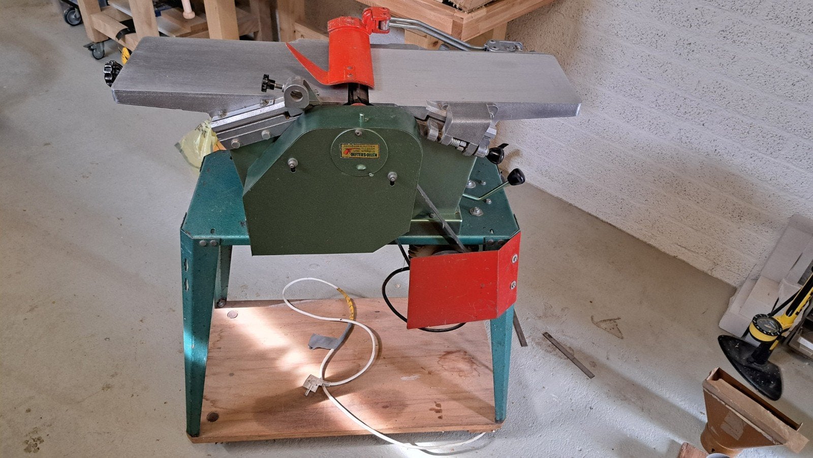 Kity 635 vlak- en vandiktebank, Ophalen