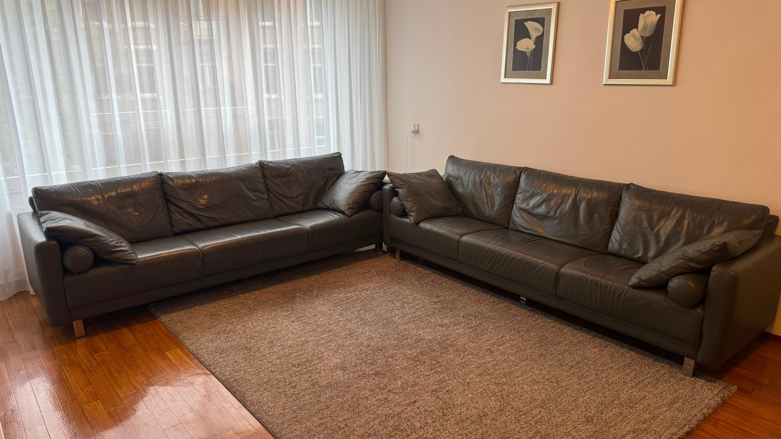 Montel 2x 4-zits leren bank + poef – donkergrijs, Ophalen, 250 tot 300 cm, Minder dan 75 cm, Leer