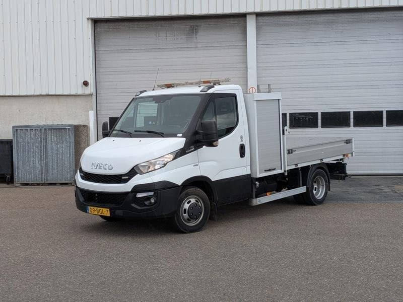Bedrijfsauto met laadkraan en kipperbak, Iveco, 50C17, 2015, Auto's, Automaat, Euro 5, Achterwielaandrijving, 4 cilinders