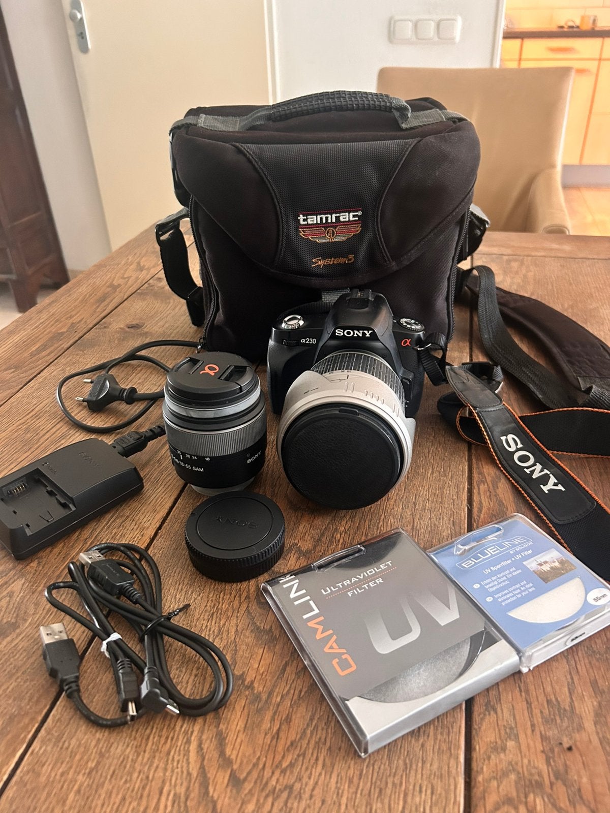 Sony Alpha A230 Set incl.Tamron 28-300mm All-in-one Zoomlens, Audio, Tv en Foto, Fotocamera's Digitaal, Ophalen of Verzenden, Gebruikt