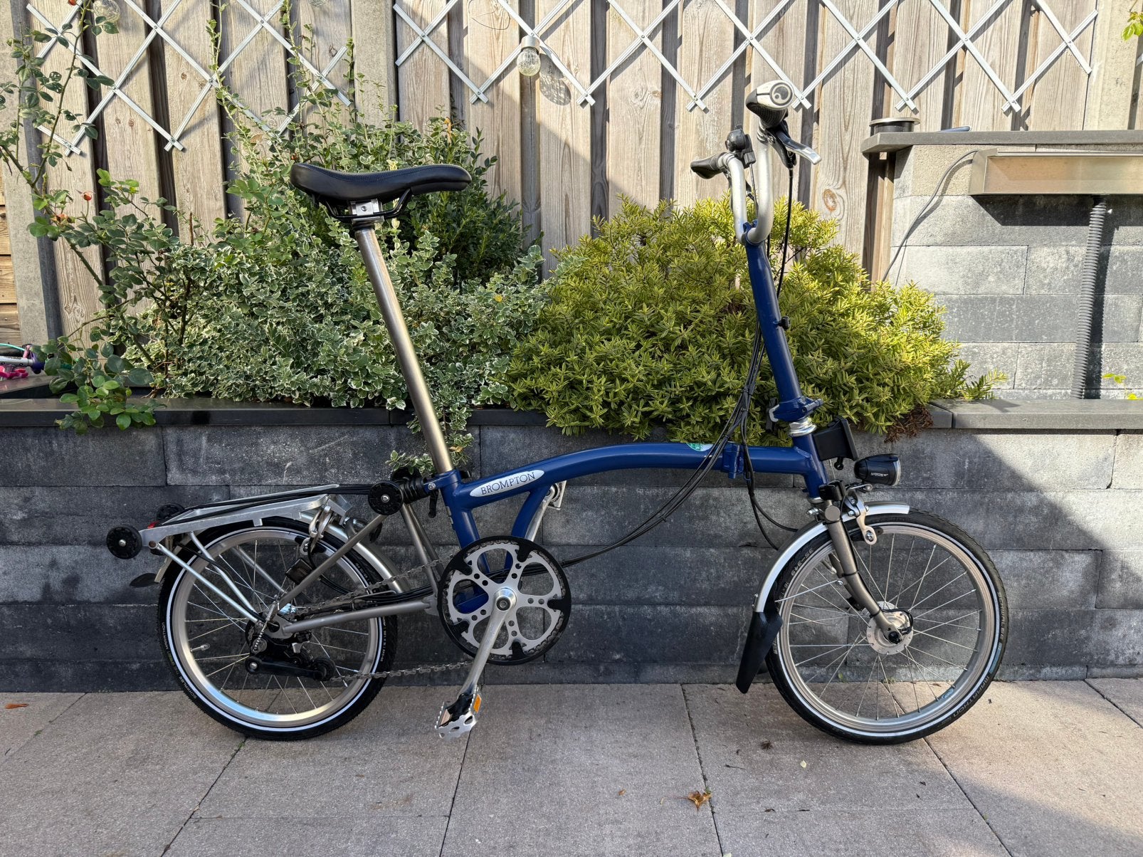 Zeer nette Brompton titanium vouwfiets met 6 versnellingen, Brompton, 16 tot 18 inch, Versnellingen, Ophalen of Verzenden