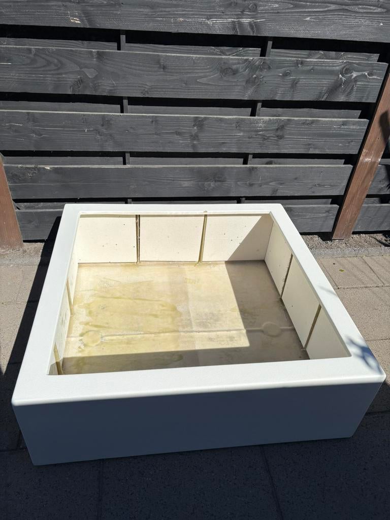 Wit geisoleerde polyester bloembak, Tuin en Terras, Bloembakken en Plantenbakken, Ophalen, Zo goed als nieuw, Kunststof