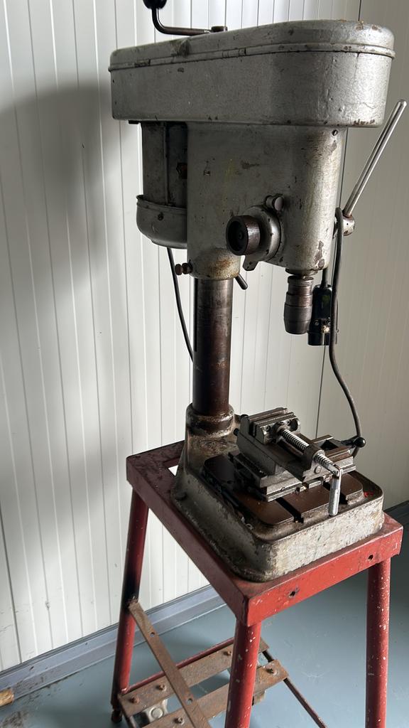 kolomboormachine industrieel EMF Dordt 226BV5/4-werk, Ophalen, Gebruikt, Kolomboormachine, Variabele snelheid