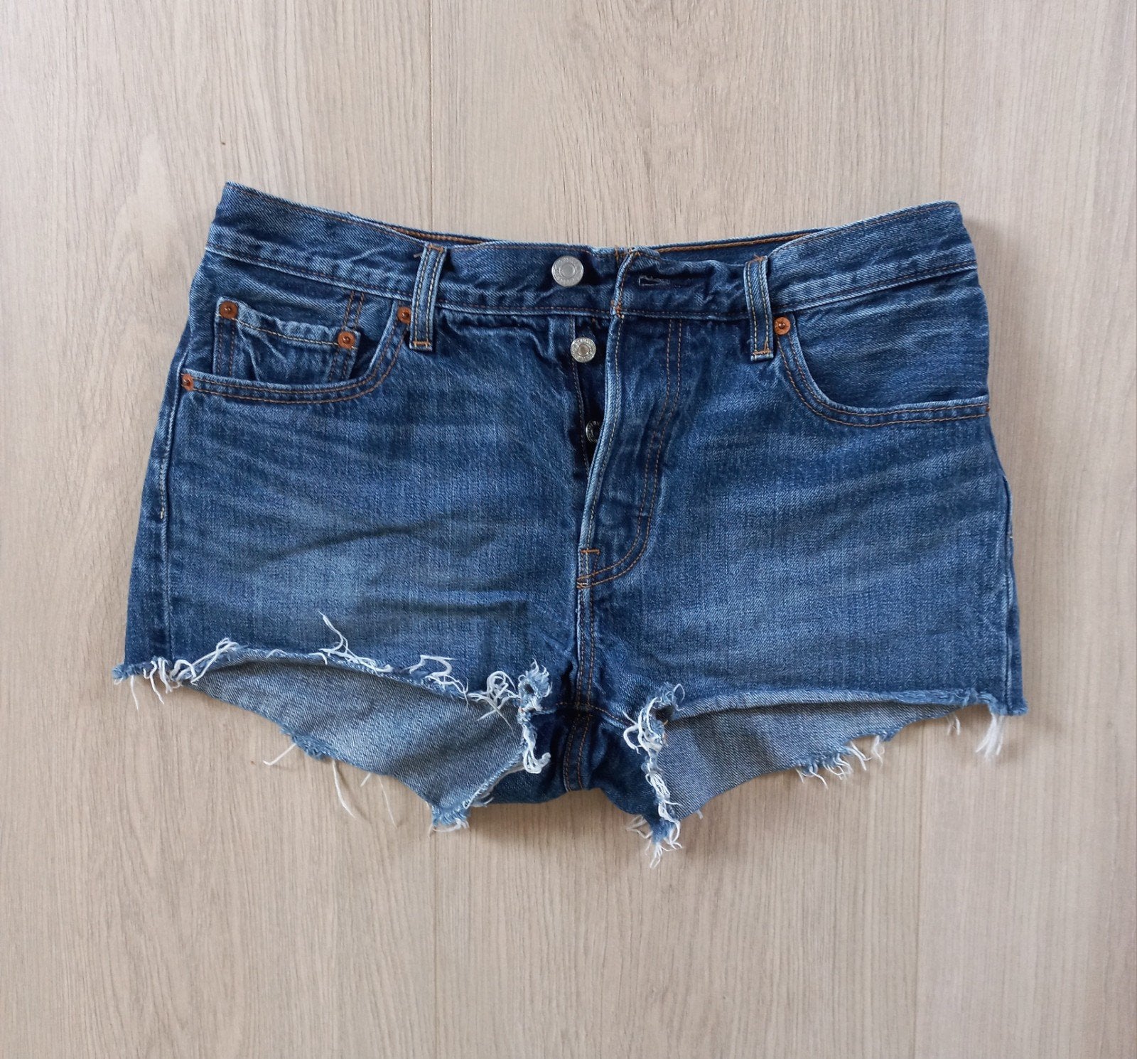 Stoere Levi's 501 dames short - W29 - Uitstekende staat, Blauw, Ophalen of Verzenden, Zo goed als nieuw, W28 - W29 (confectie 36)