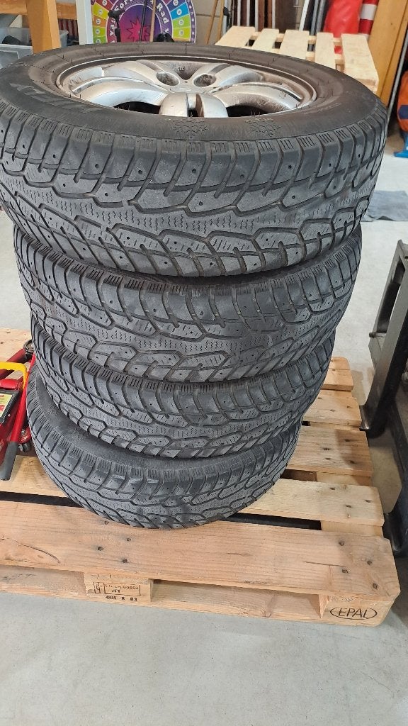 4 velgen Hyundai IX35, Ophalen, Velg(en), 16 inch, Winterbanden
