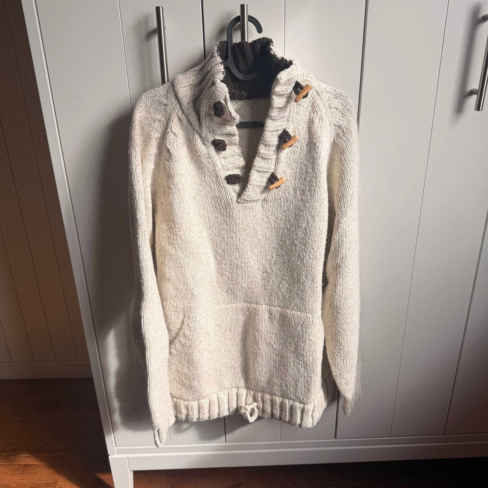Heren wollen trui met hoge kraag en knopen - Beige, Kleding | Heren, Ophalen of Verzenden, Zo goed als nieuw, Maat 48/50 (M), Beige
