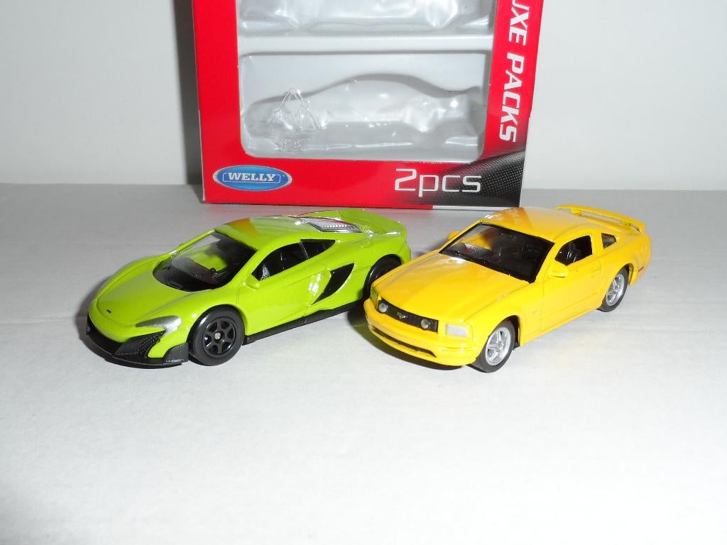 Welly 2 Pack - McLaren 675LT en 2005 Ford Mustang GT - 1:60, Ophalen of Verzenden, Nieuw, Auto