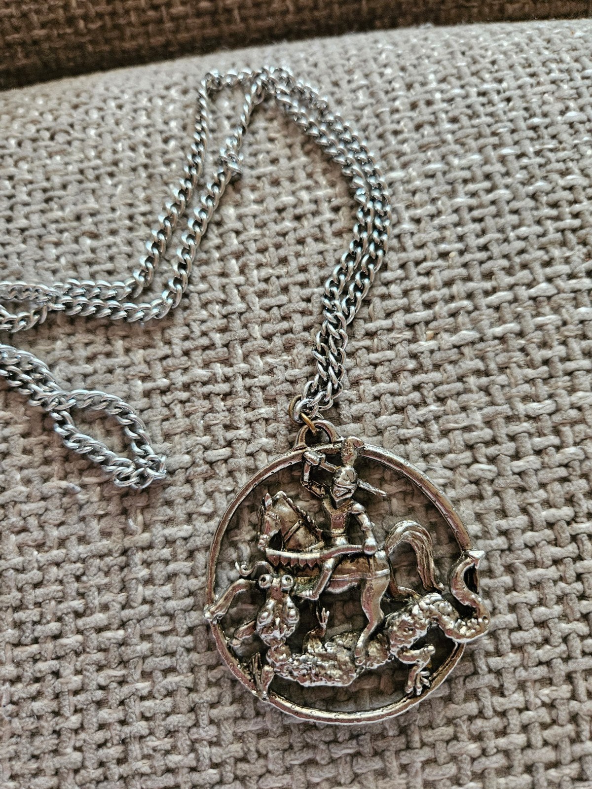 Efteling Joris en de Draak ketting - Zilverkleurig, Verzamelen, Ophalen of Verzenden