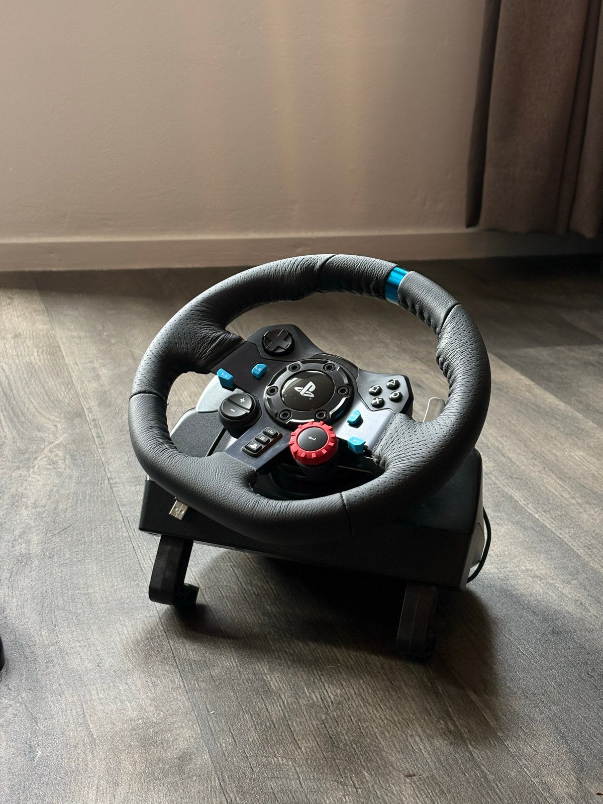 Logitech G29 Driving Force racestuur en pedalen, Spelcomputers en Games, Ophalen of Verzenden, Zo goed als nieuw, Stuur of Pedalen