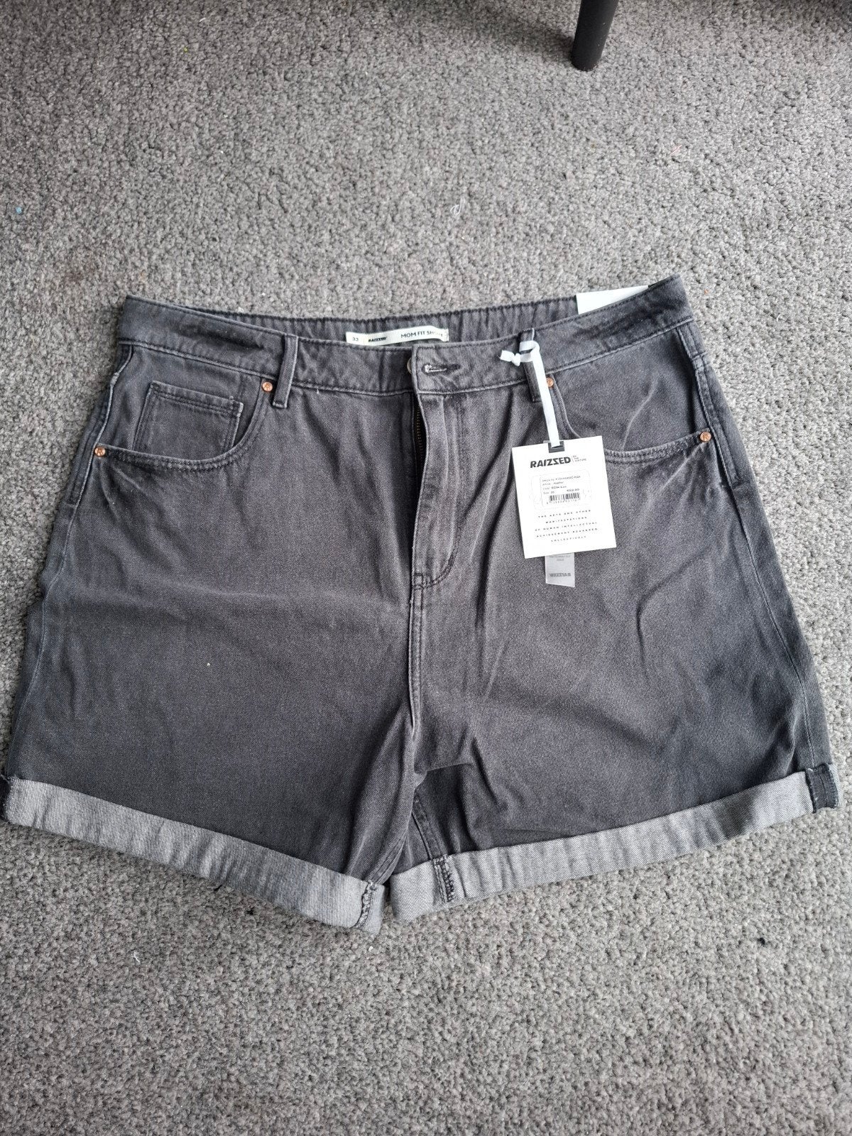 Nieuw! Met Kaartje! Raizzed korte spijkerbroek maat 33, Kleding | Dames, Ophalen of Verzenden, Nieuw, Zwart, W33 - W36 (confectie 42/44)