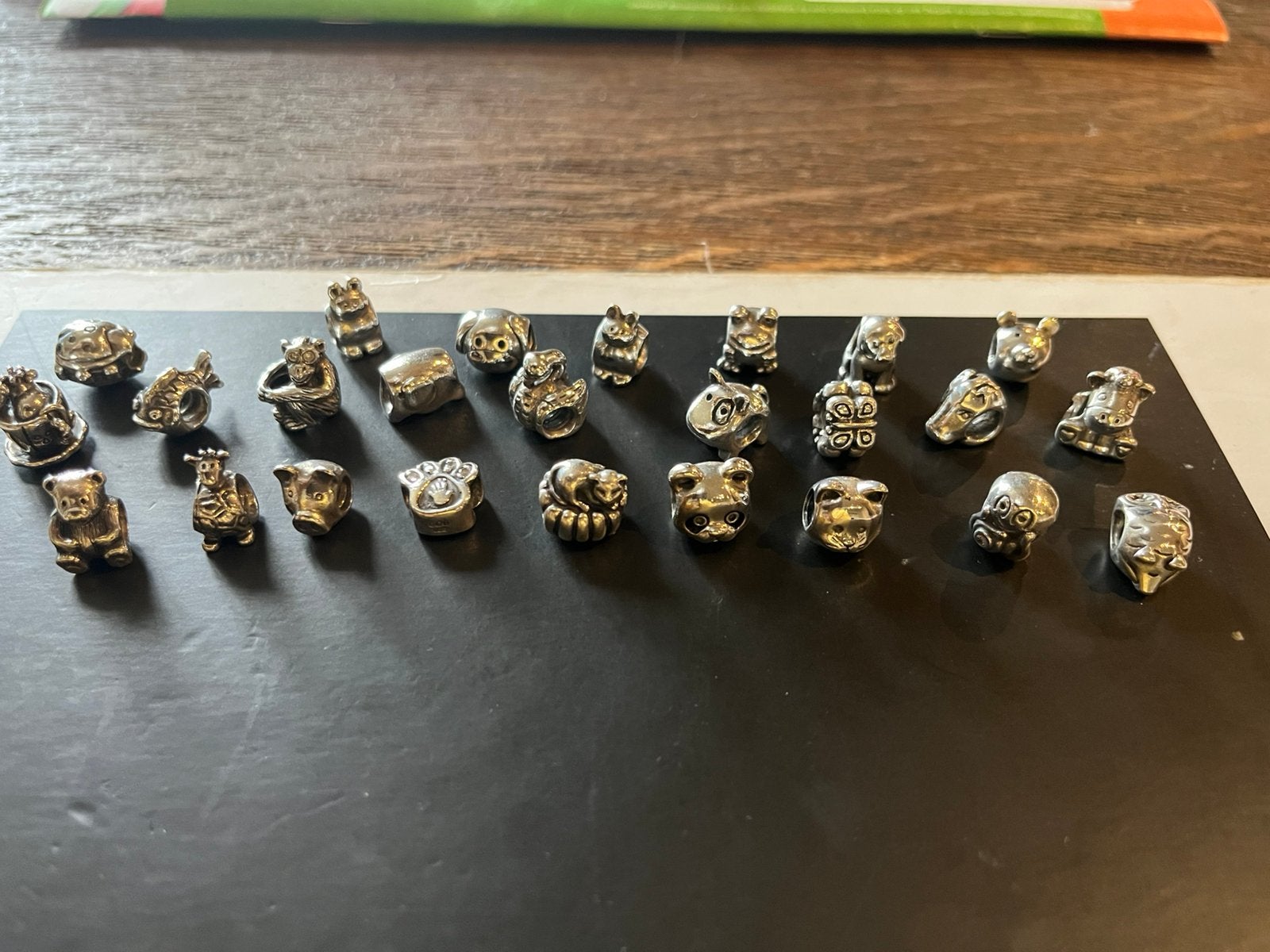 Pandora dieren bedels., Pandora, Ophalen of Verzenden, Zo goed als nieuw, 4 bedels of meer