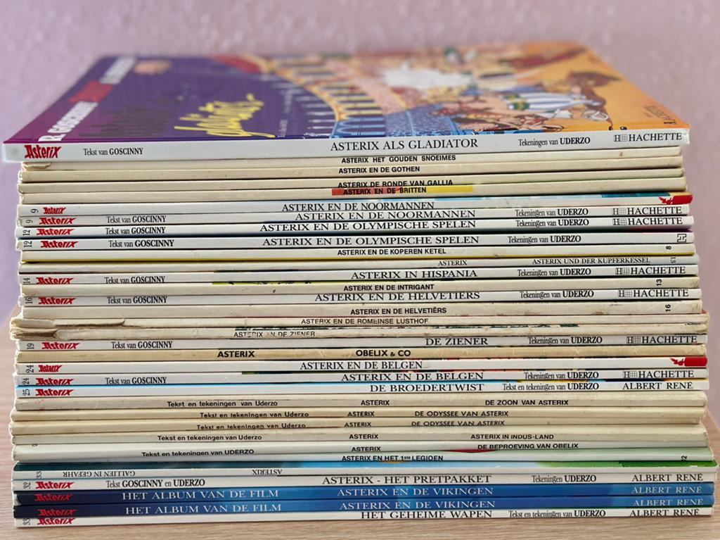 Asterix stripboeken verzameling - 26 albums, klassiek/modern, Meerdere stripboeken, Ophalen of Verzenden, Gelezen