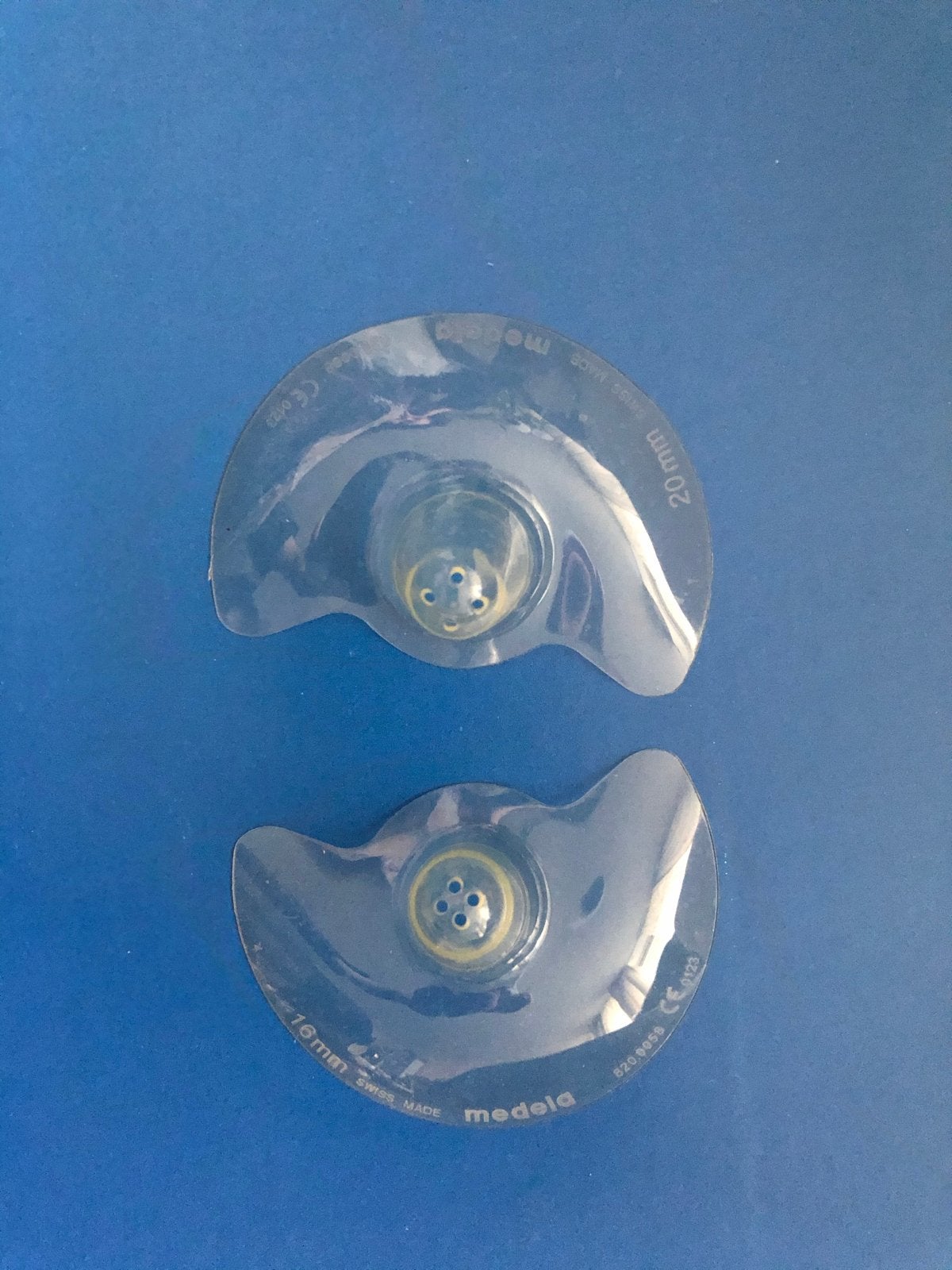 Medela Contact Tepelhoedjes - 16mm en 20mm zgan staat, Ophalen of Verzenden, Zo goed als nieuw