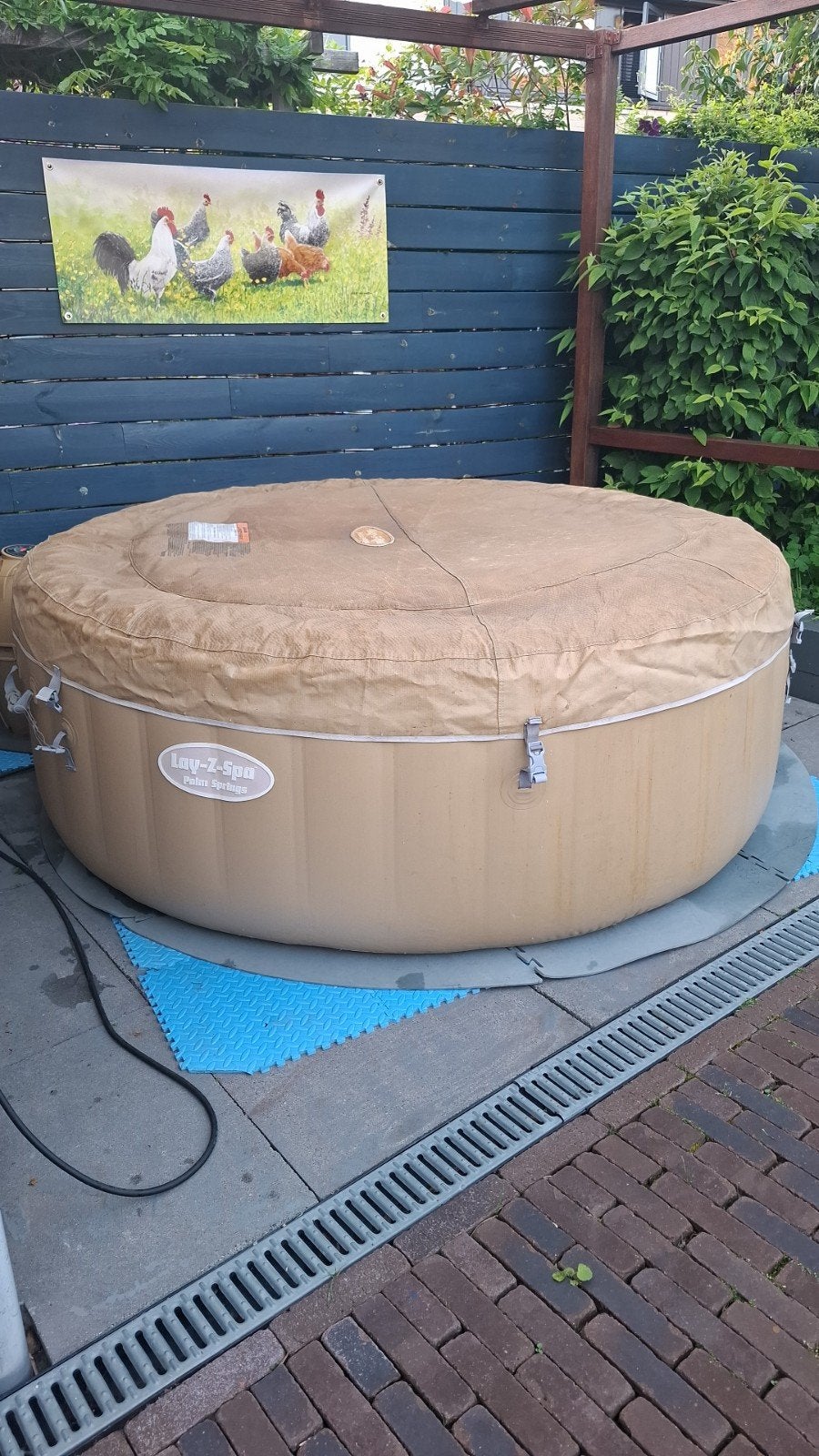 Opblaasbare Lay-Z-Spa jacuzzi 4 persoons (defect aan pomp), Ophalen, Gebruikt, Afdekzeil, Opblaasbaar