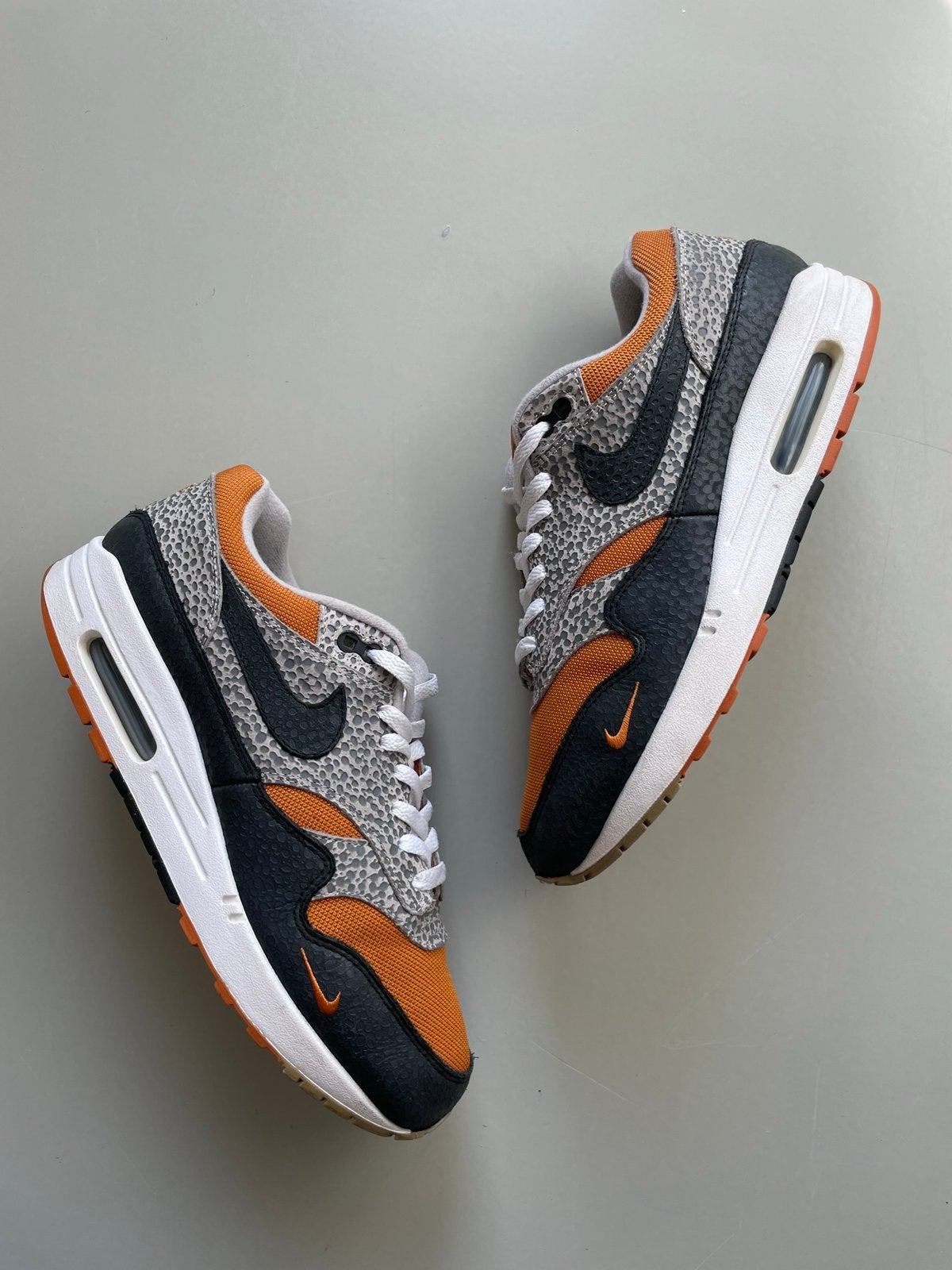 Nike Air Max 1 size? “What The Safari” EU 44 AR4583-800, Overige kleuren, Ophalen of Verzenden, Sneakers of Gympen, Gedragen