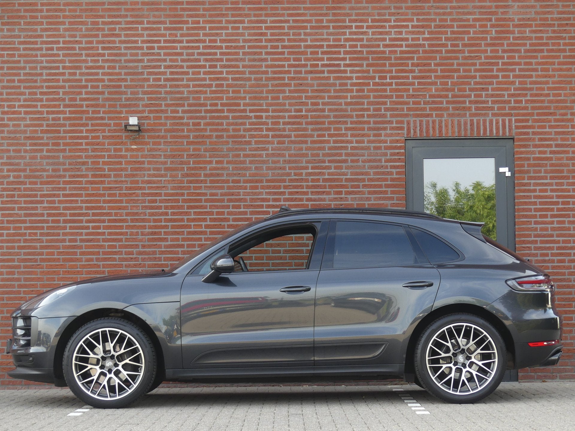 Porsche Macan 2.0 T Panoramadak/Luchtvering/LED/Leer/Camera/, Auto's, Automaat, Automatische klimaatregeling, Gebruikt, Euro 6