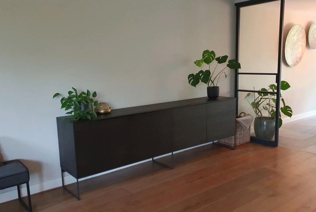 Dressoir Index 4-deurs bruin, Huis en Inrichting, Kasten | Dressoirs, Zo goed als nieuw, 200 cm of meer, 25 tot 50 cm, Met deur(en)