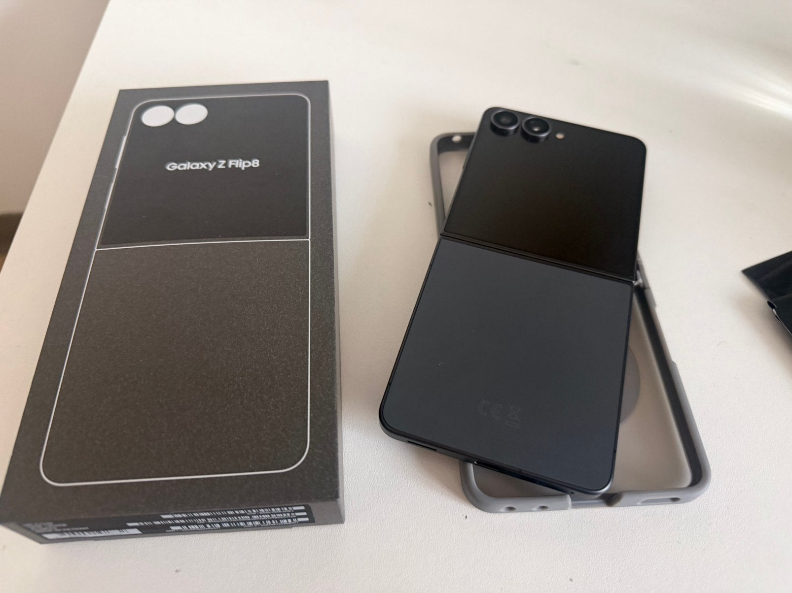 Foto 5 van Z flip 8 256GB 5G nieuw met bon inruilen mogelijk