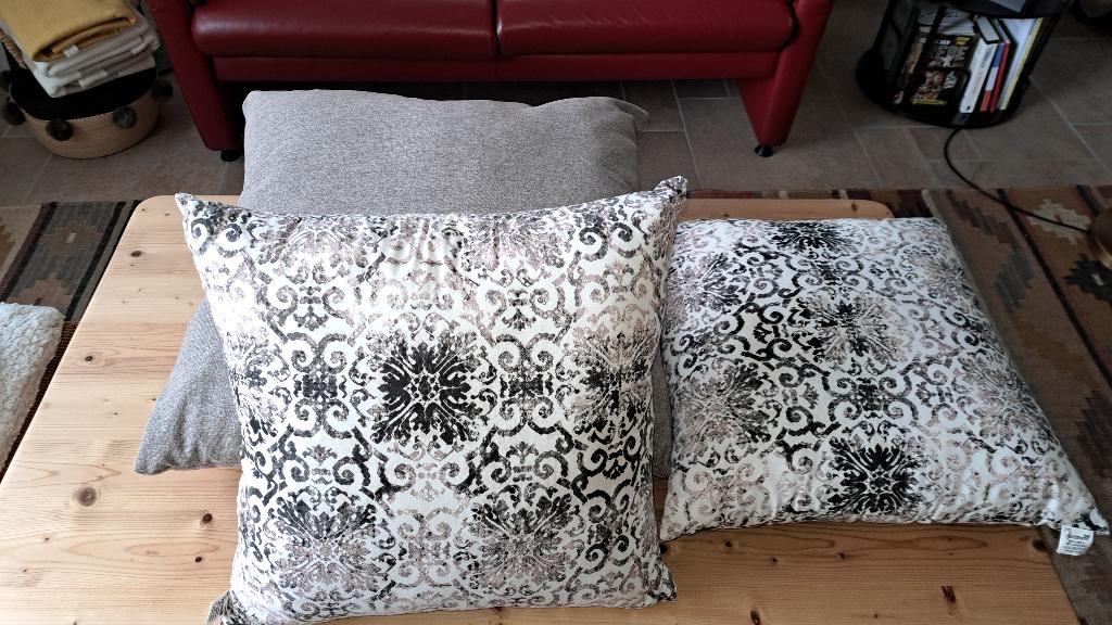 Taupekleurige buiten(sier)kussens Hartmann  voor loungebank, Tuin en Terras, Tuinmeubel-accessoires, Ophalen of Verzenden, Nieuw