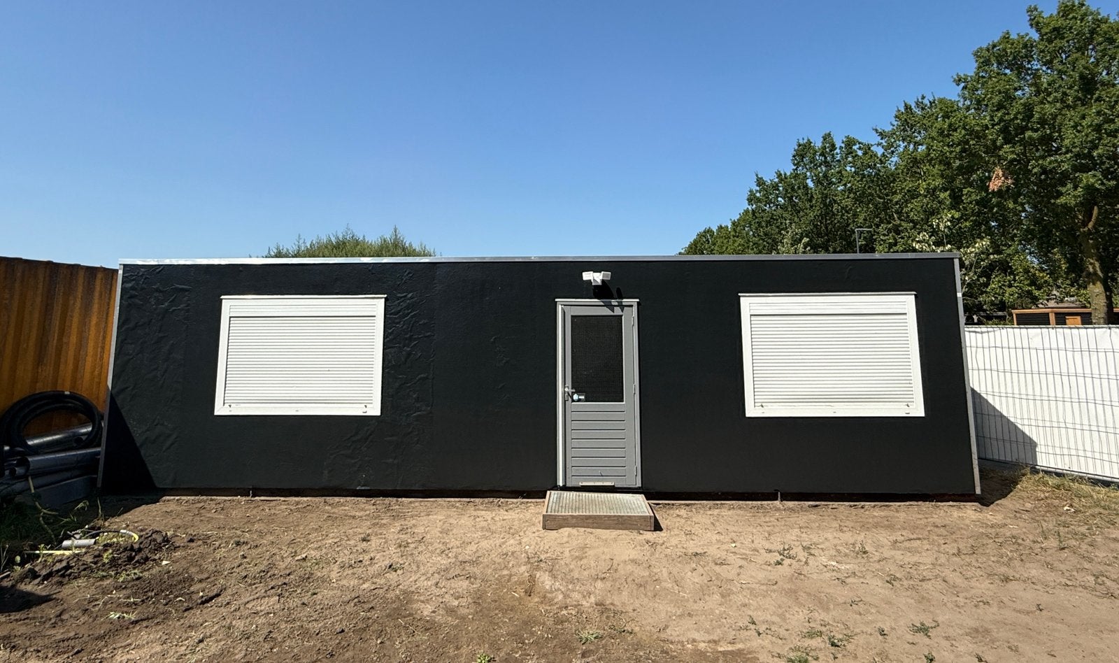 Nette en complete bouwkeet/kantoorunit van 10 × 3 meter, Ophalen, Gebruikt