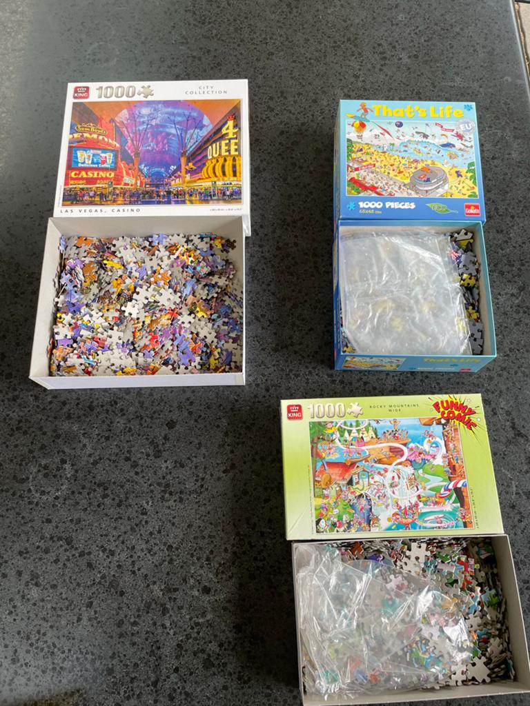 3 puzzels: 2x King (1000) en 1x Goliath (1000), Ophalen of Verzenden, 500 t/m 1500 stukjes, Gebruikt, Legpuzzel