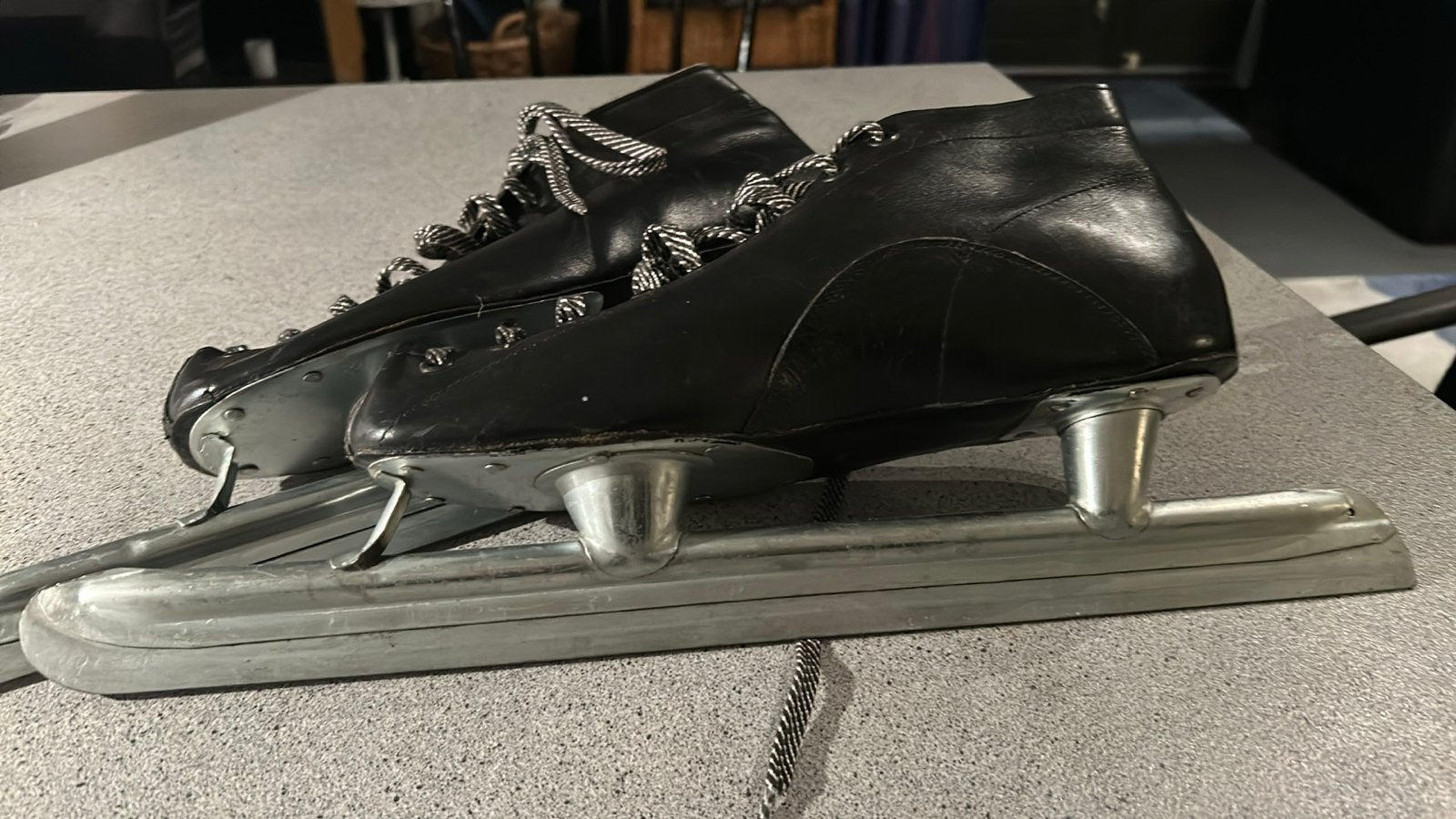 Zwarte Noren schaatsen - Maat 32, Ophalen of Verzenden, Gebruikt, Noren, Overige merken