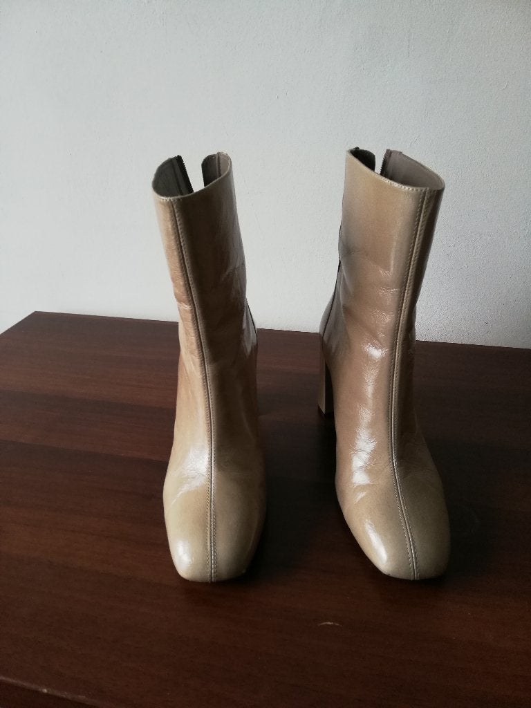 Unisa enkellarzen mt 39, Beige, Lage of Enkellaarzen, Ophalen of Verzenden, Zo goed als nieuw
