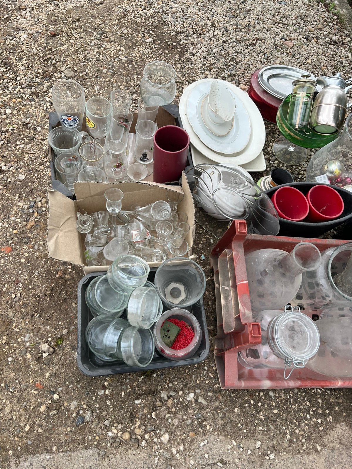 Heel veel glaasjes gratis Haverterstraat 57A staan buiten, Ophalen, Gebruikt, Borrel- of Shotglas