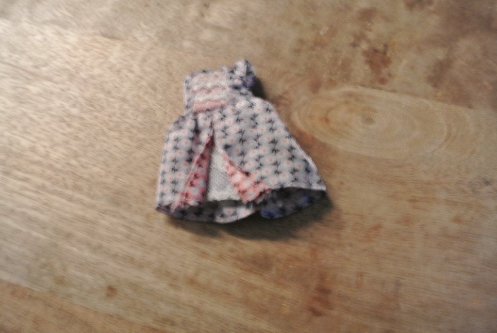 Barbie Shelly Kleertjes/ nr 71, Ophalen of Verzenden, Zo goed als nieuw, Barbie