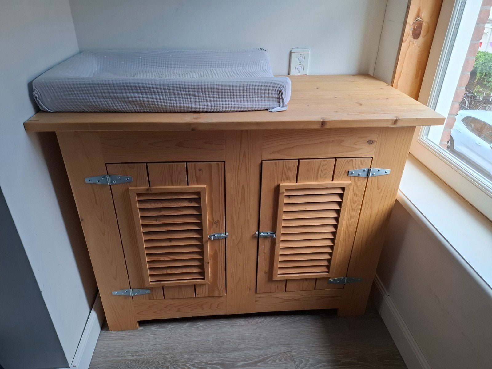 leuke (comode)kast kind GRATIS AFHALEN!, Kinderen en Baby's, Kinderkamer | Commodes en Kasten, Ophalen, 50 tot 70 cm, 105 cm of meer