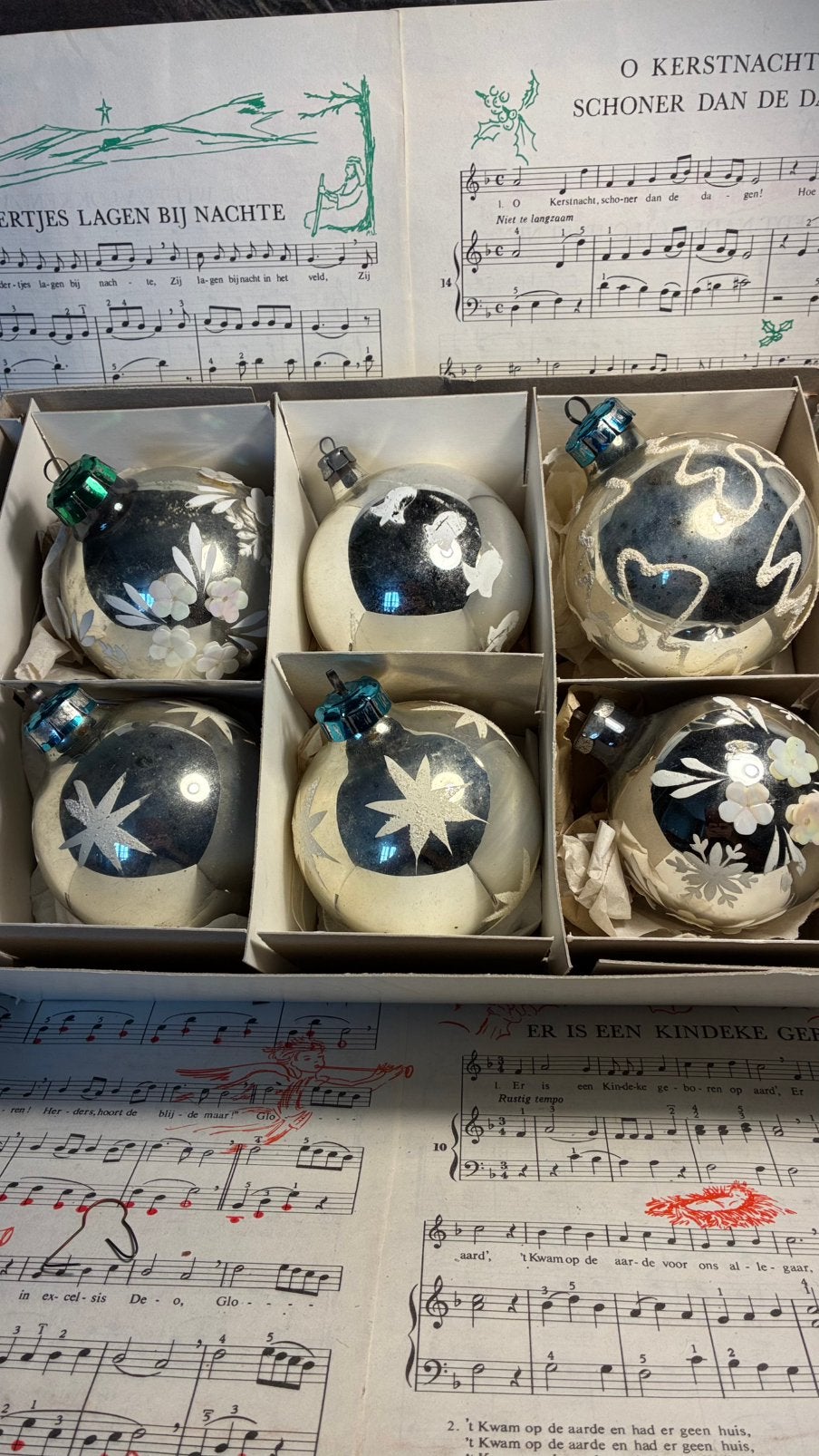 Doos oude kerstballen diam.8-9 cm van glas, Ophalen of Verzenden, Gebruikt