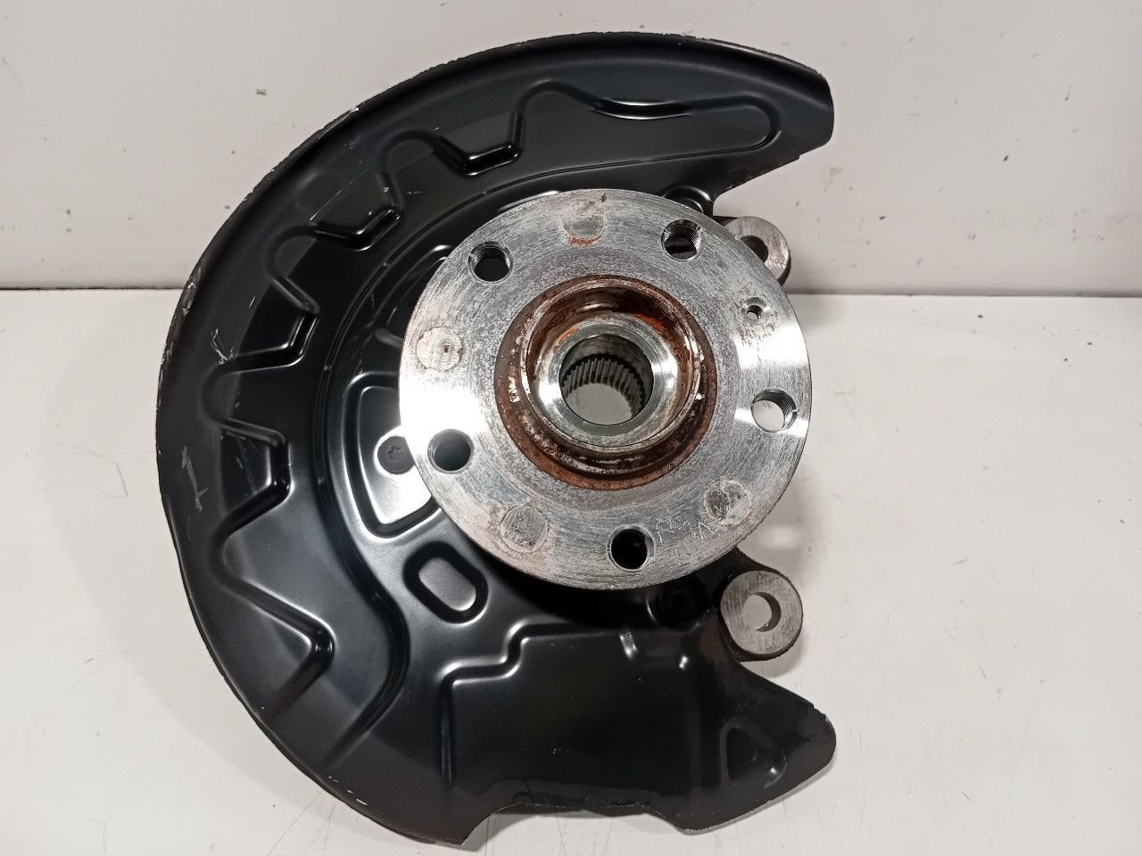 Wielnaaf rechts voor Skoda Karoq, Onderdelen@venauto.nl, Van der Ven Autorecycling B.V., Gebruikt, Ettenseweg 76, 4706 PB Roosendaal, The Netherlands